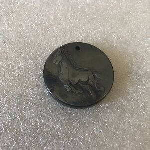 Round Horse Pendant in Dark Gray hemitate